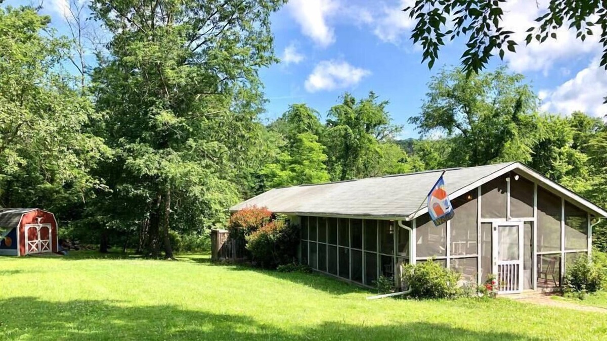 Paw Paw Cabin | Potomac Paradise River House