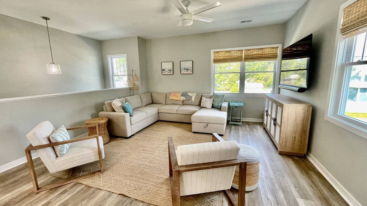 Issue House | Potomac Paradise - Water views within short walk to Colonial Beach, VA