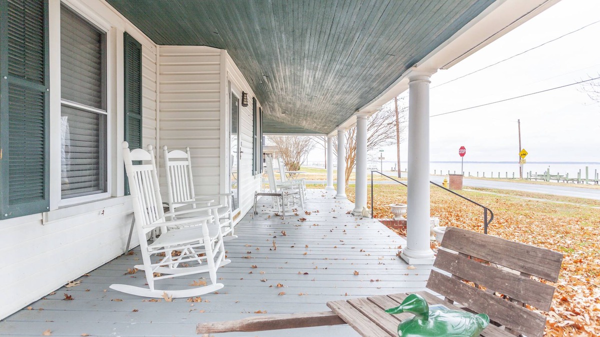 Colonial Beach House | Potomac View - Riverfront, wraparound porch!