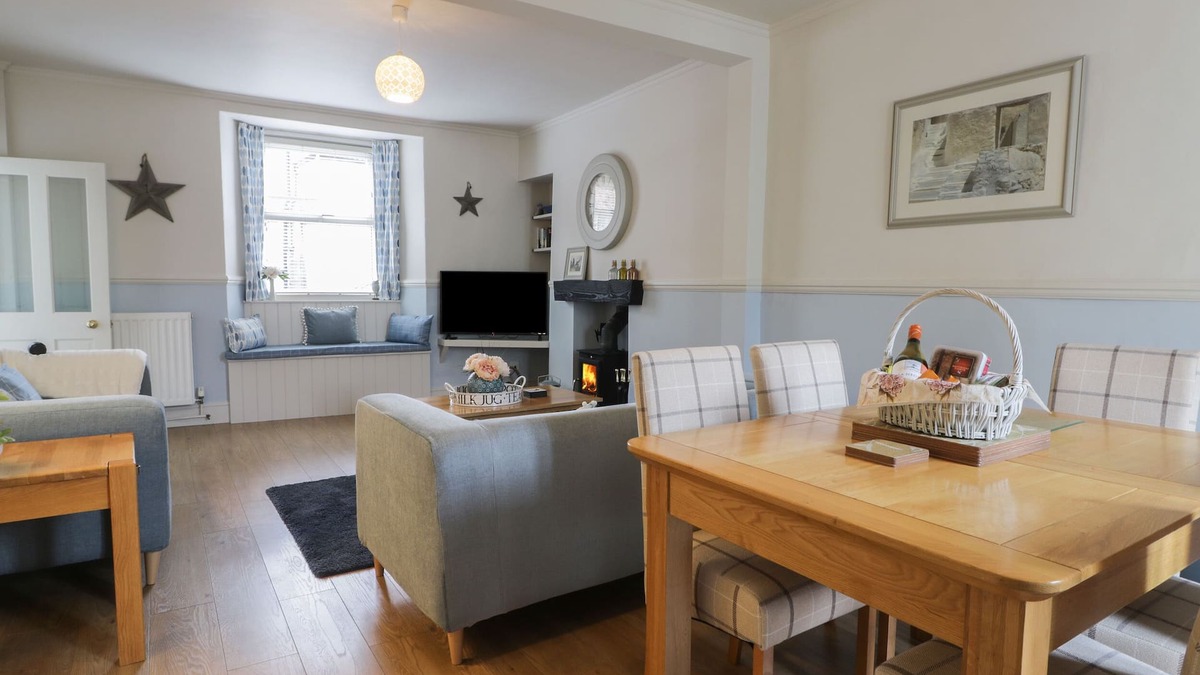 Pickering Cottage | POTTER HILL COTTAGE, pet friendly, with open fire in Pickering