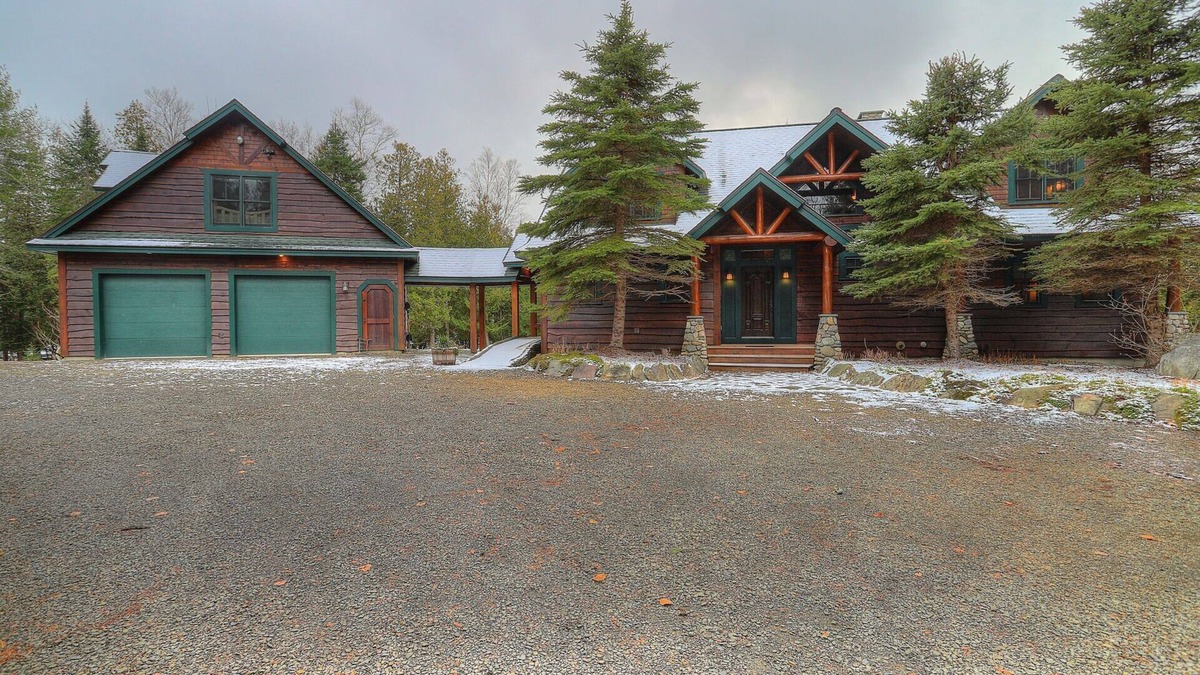 Oquossoc House | Potter's Place Main House - One of the Rangeley Lakes Region's finest private rental opportunities!