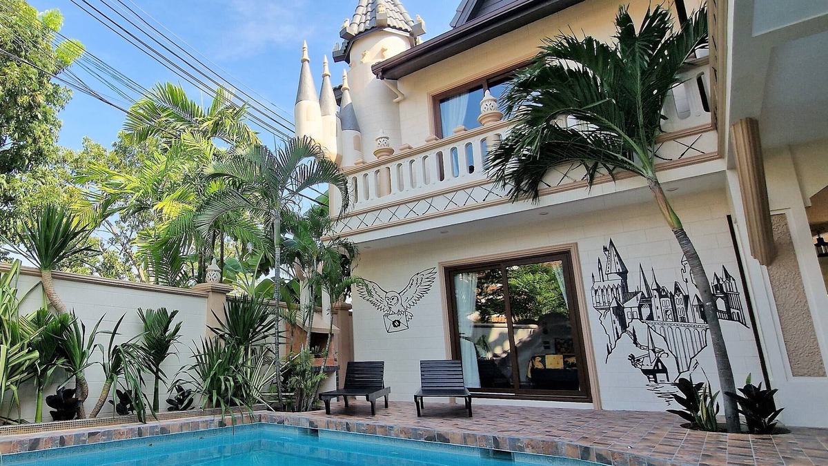 South Pattaya Villa | POTTERLAND Luxury Pool Villa