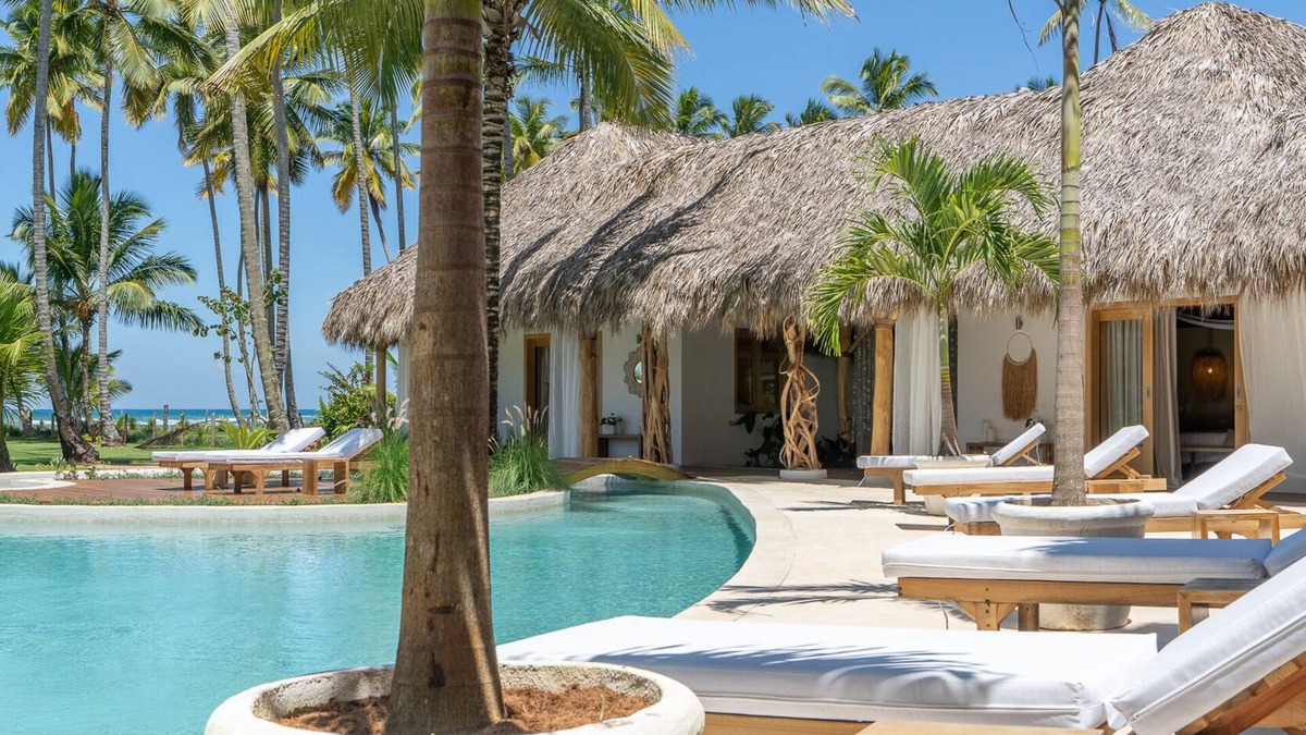 Puerto Bahia Villa | Poupone: unique beachfront villa Las Terrenas