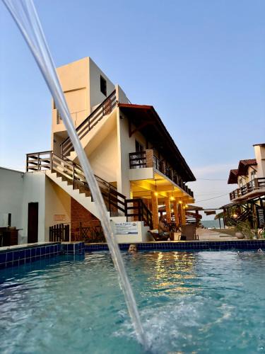 Baleia Hotel | Pousada e Restaurante Altas Horas Beach