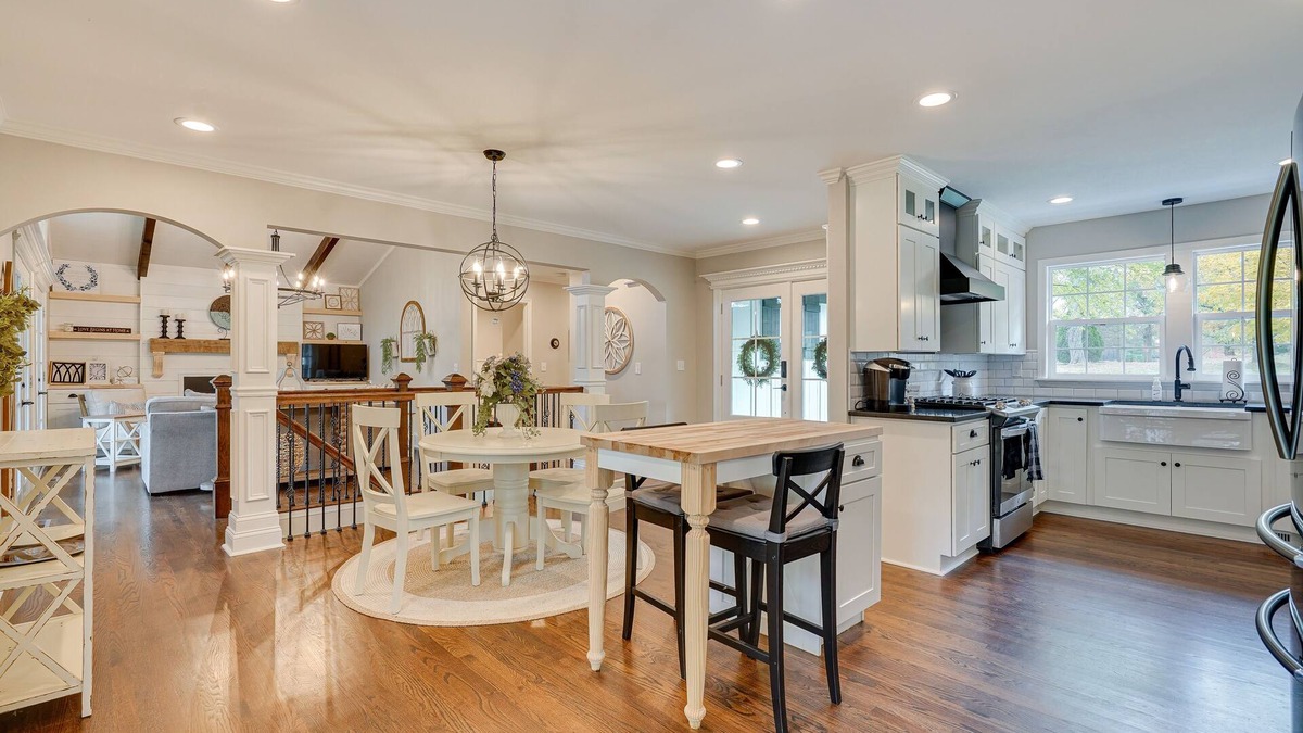 Powell House | Powell Home w/Fire Pit - 5 Mi to Columbus Zoo!