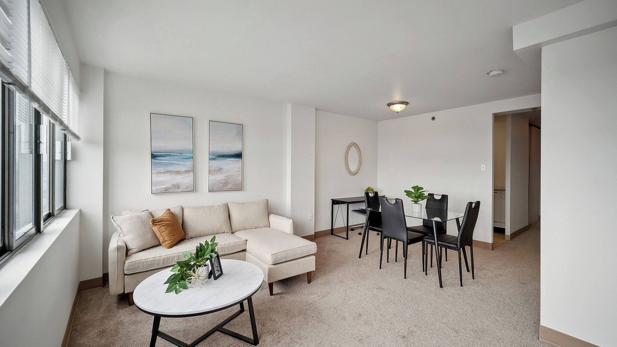 Downtown Harrisburg Apartment | PP 2312 Modern Corporate 1br, pool, Gym