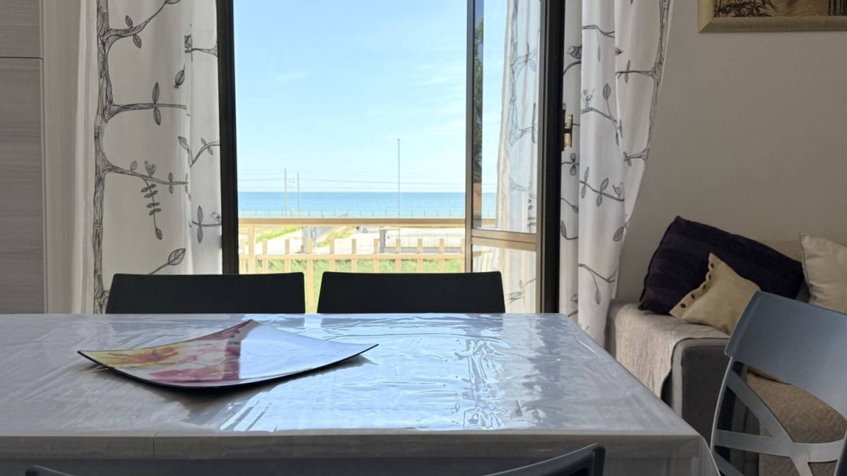Porto Potenza Picena Apartment | PP07 – Porto Potenza, Three-Room Apartment with Sea View and Air Conditioning