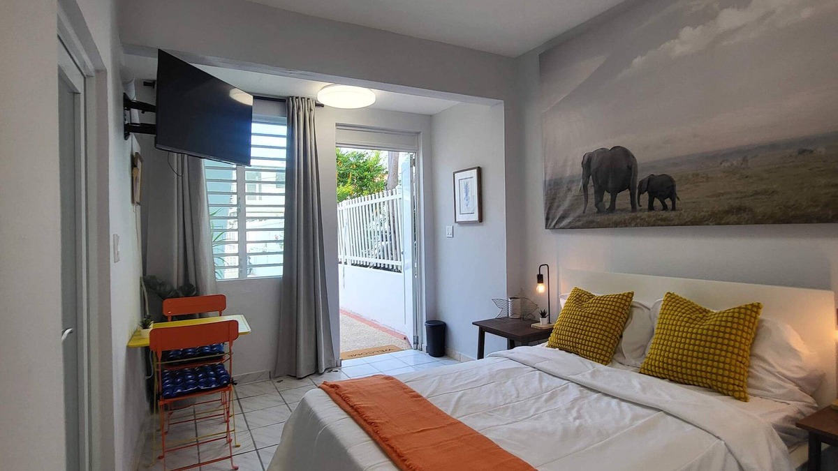 Parque Apartment | PR Rentals | Walk to Ocean Park Beach 2 min