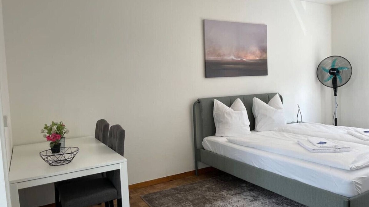 Seefeld Apartment | Practical Studio nearby Lake (Cross 6)