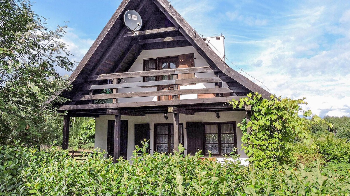 Blanki House | Practically furnished vacation home with private garden in idyllic surroundings near Lake Symsar.