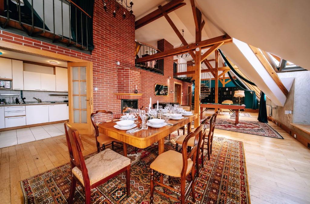 Josefov Apartment | Prague Castle King's Chic