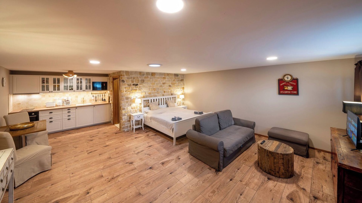 Chyne Apartment | Prague West - Quite Studio Terrace Chyne