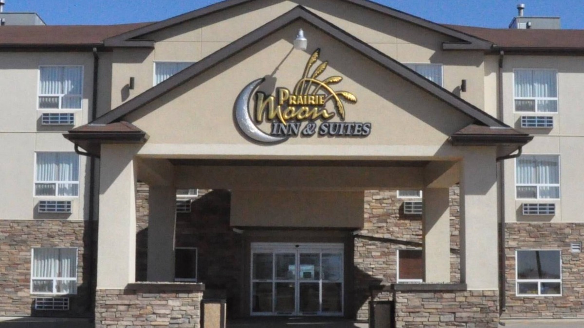 Unity Hotel | Prairie Moon Inn & Suites Unity
