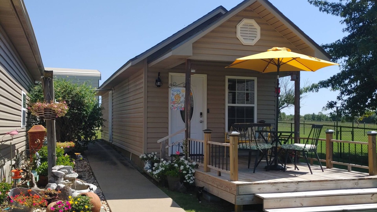 Grove Cabin | Prairie Springs cabin, quiet country setting, but close to everything!