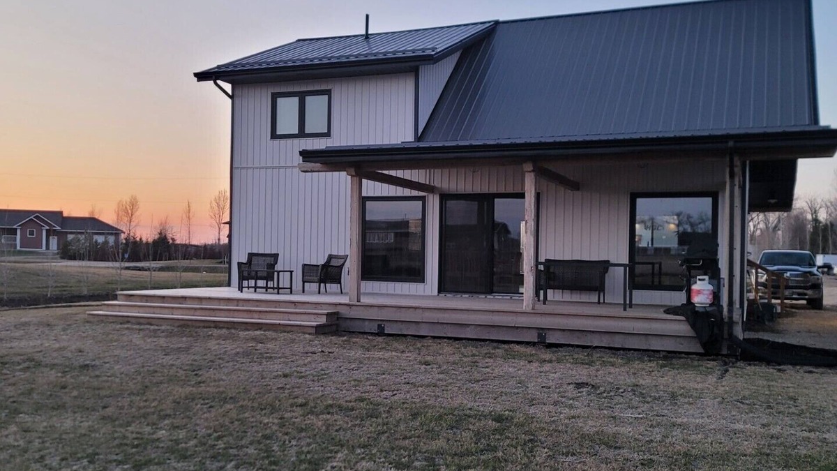 Altona House | Prairie Wind Ranch House