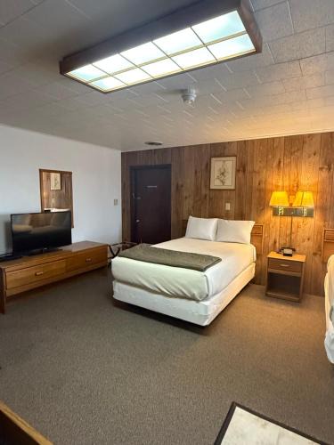 Adrian Hotel | Prairie winds motel