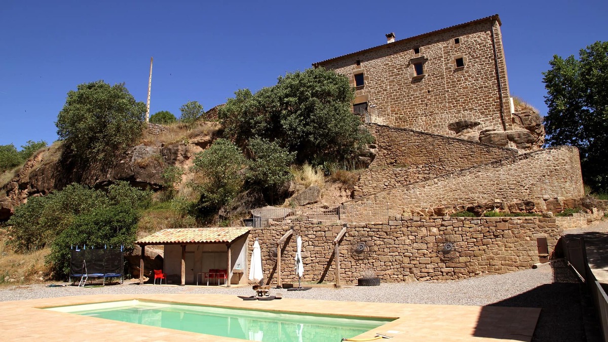 Olius Villa | Preciosa Villa con Piscina & Rio, a 10 min de la Ciudad