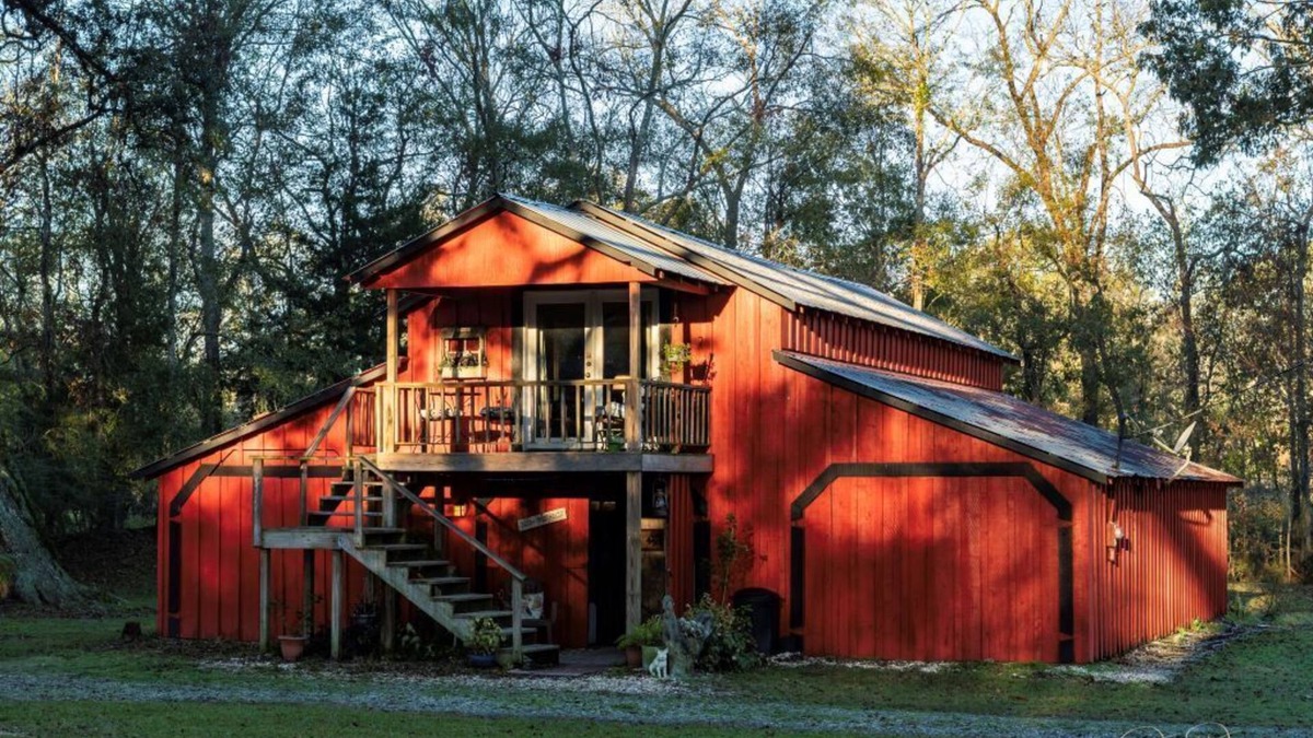 Breaux Bridge House | Precious Past Rental (1st Floor) on Private Pond at Country Charm B&B