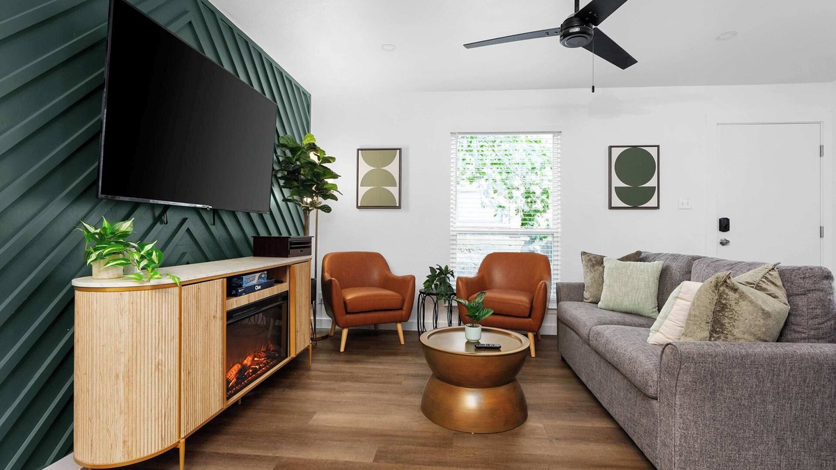 South Lamar House | Premier Access to Zilker Park & South Congress