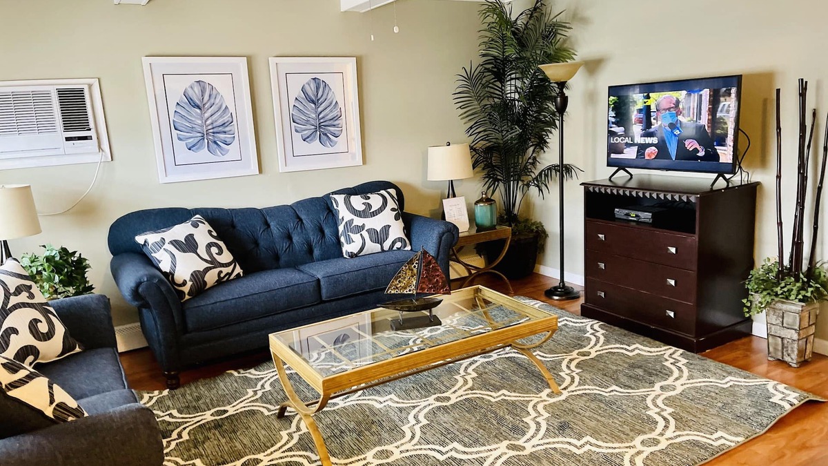 Ortley Beach House | PREMIER HOST-2BR SEASIDE PARK SUITE#4, One Short Block to Beach, Kit, Liv Room n