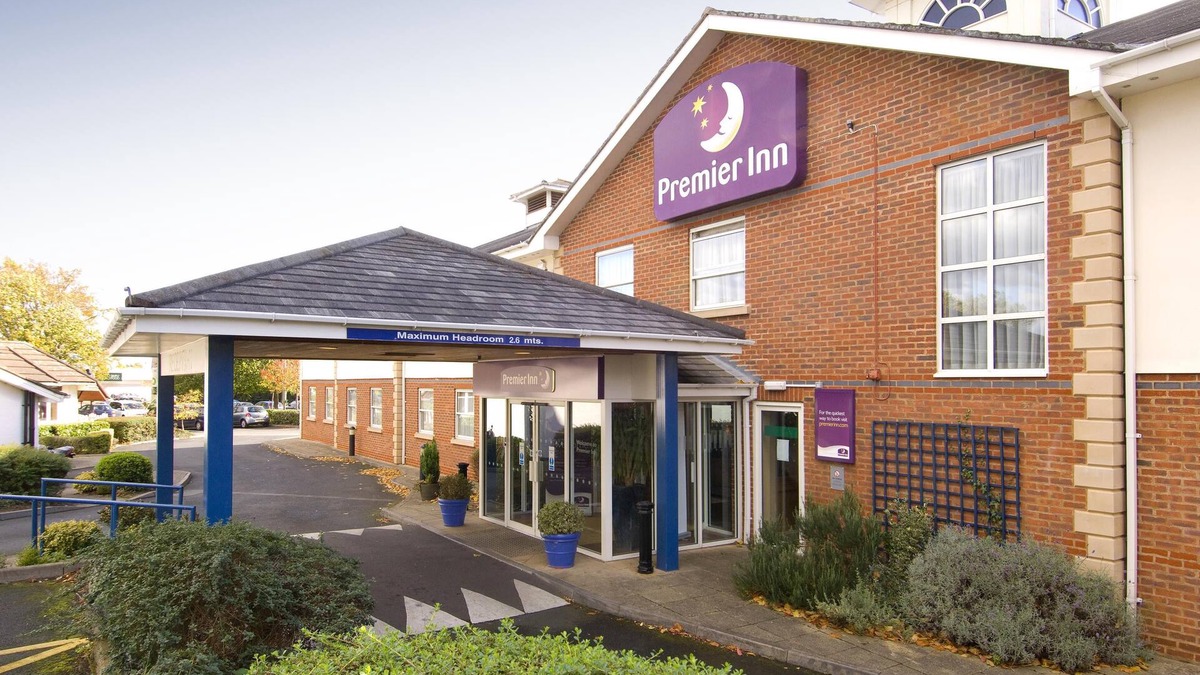 Coventry Hotel | Premier Inn Coventry South - A45