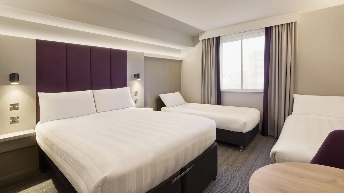 Hemel Hempstead Hotel | Premier Inn Hemel Hempstead Central