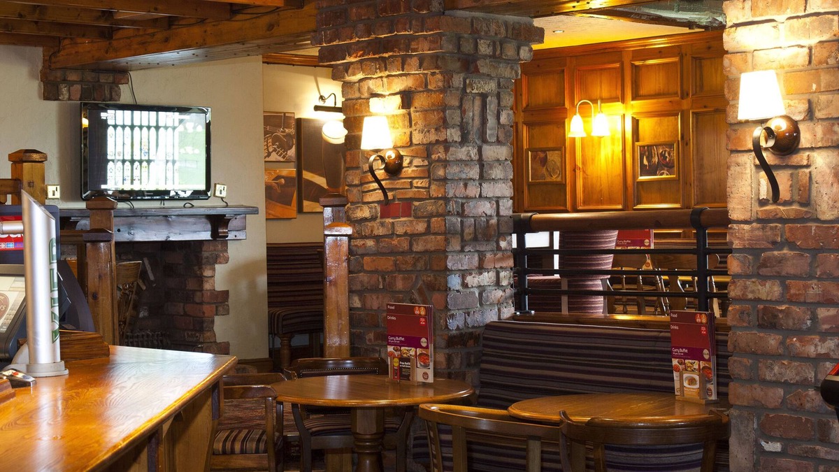 Llanelli Hotel | Premier Inn Llanelli Central West