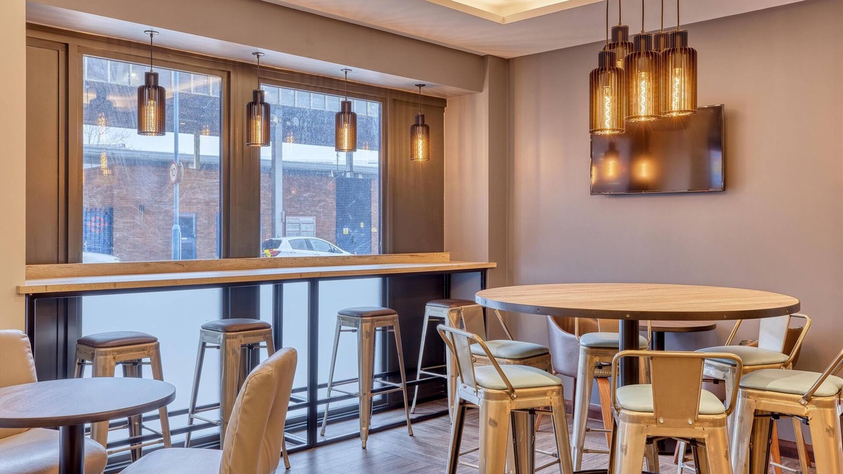 Uxbridge North Hotel | Premier Inn London Uxbridge Town Centre