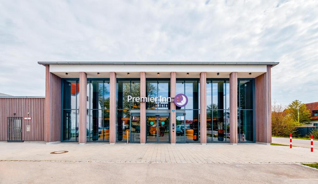 Hallbergmoos Hotel | Premier Inn München Airport Süd