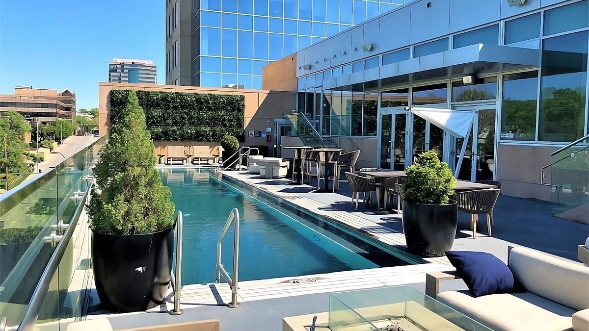 West Plaza Hotel | Premier Kansas City Luxury! Onsite Pool, Pets Allowed, Near Fountain of Neptune
