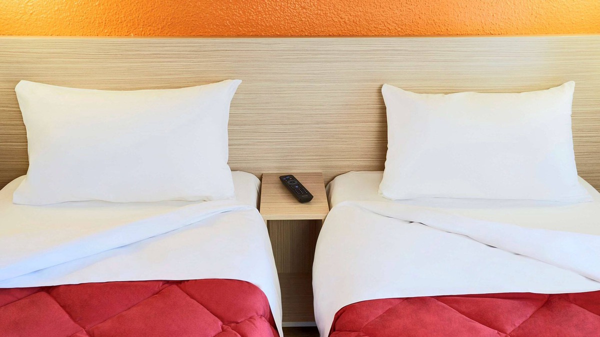 Portet-sur-Garonne Hotel | Premiere Classe Toulouse Sud - Portet