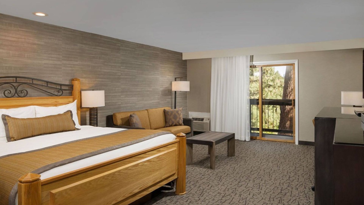 Orchard District Apartment | Premiere Suite With Access to Pools, Hot Tub, Spa