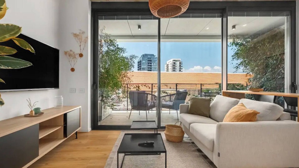 Ramat Gan Apartment | Premium 1BR 41 Sqm Apt Balcony Free Parkingnn