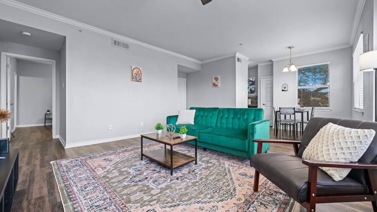 Fossil Creek Apartment | Premium 2BR 2BA Apartment Stay with Chic Interior