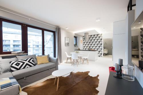 Krakow Apartment | Premium Apartment for Old Town & Jewish Quarter - Balcony plus Pool onsite