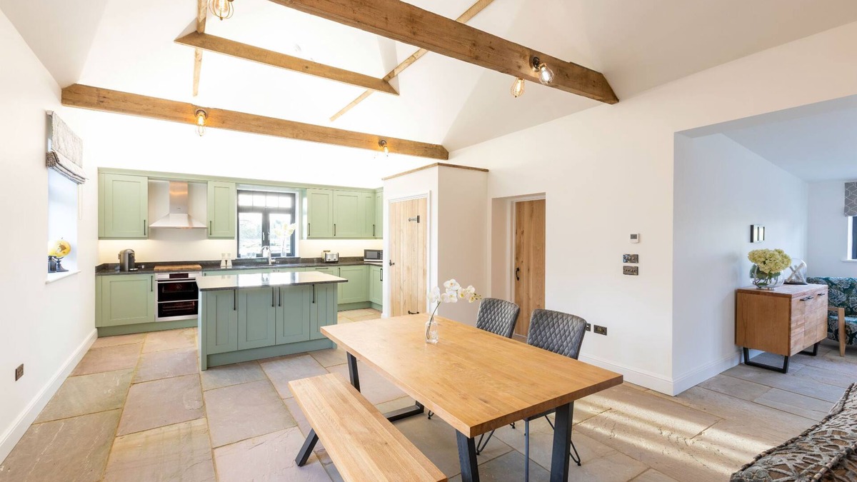 Little Stukeley Cottage | Premium barn conversion in the countryside