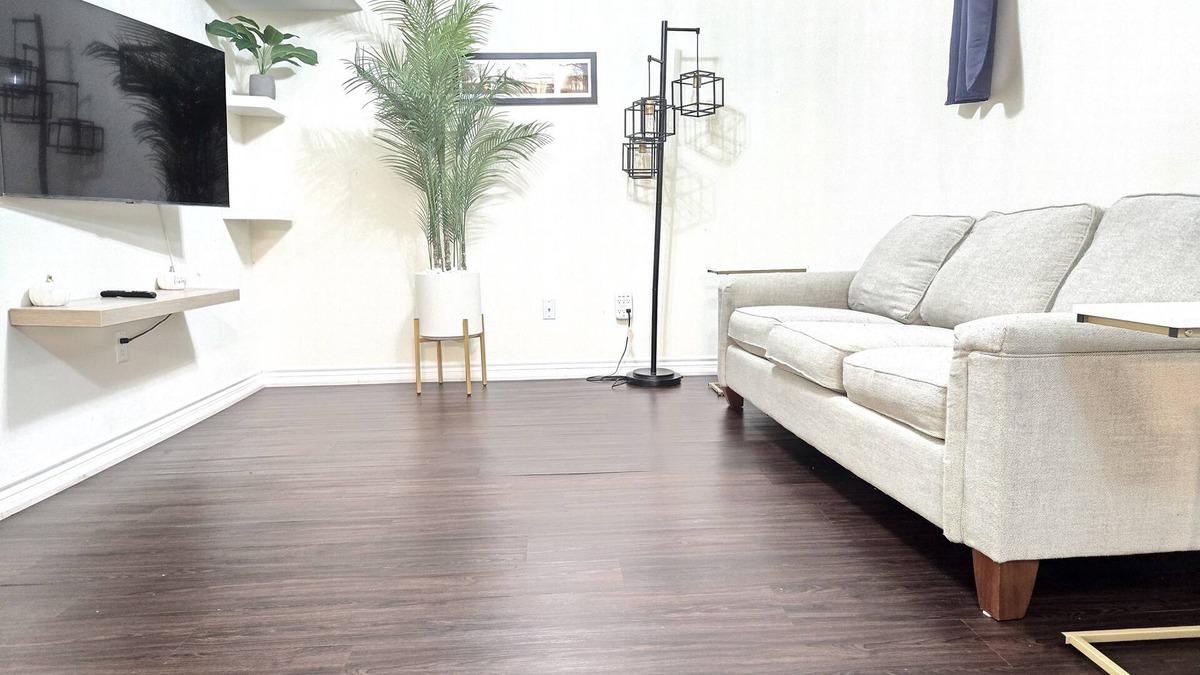 Innisfil Apartment | PREMIUM LIVING PLACE/2 BEDROOMS SUIT