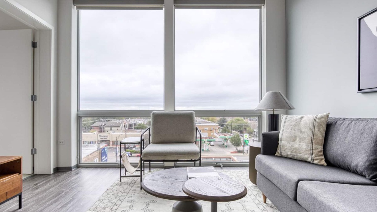 Logan Square Apartment | Premium Logan Square 1BR w/Roof Deck & Gym, 1 block to L, by Blueground