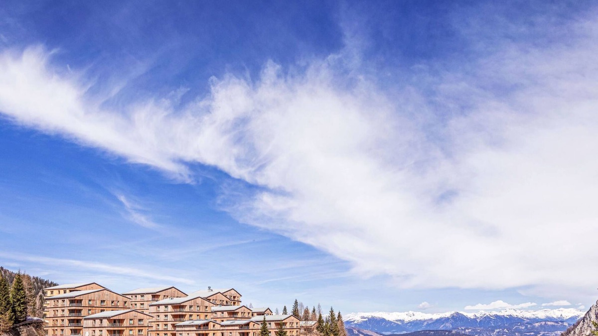 Sonnenalpe Nassfeld House | Premium mit 6 Schlafzimmer und Sauna by Interhome