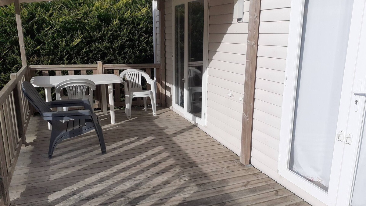 Le Perrier House | Premium mobile home, 7 minutes from the beach and indoor pool.