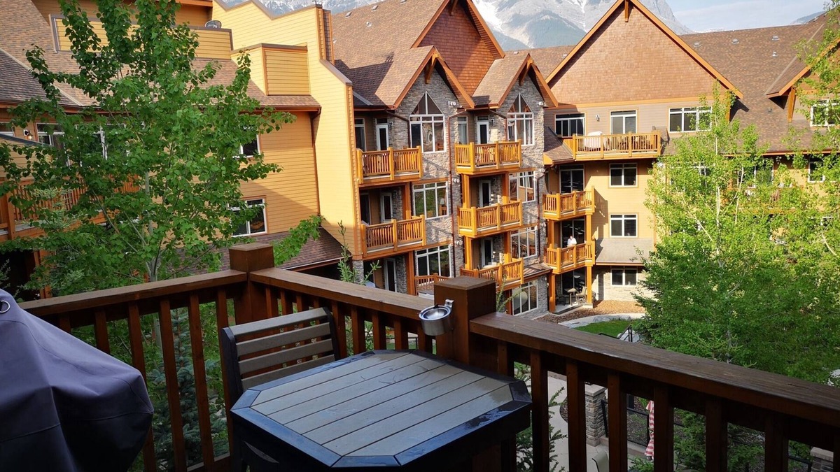Canmore Resort | Premium Mountain View! Luxurious 2 Bed Condo at Stoneridge Mountain Resort