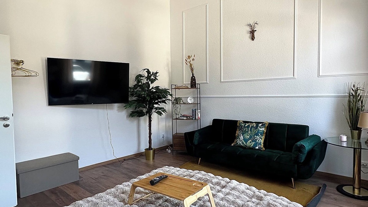 Duisburg Sud Apartment | Premium old building apartment in the south of Duisburg, near Düsseldorf airport & trade fair center