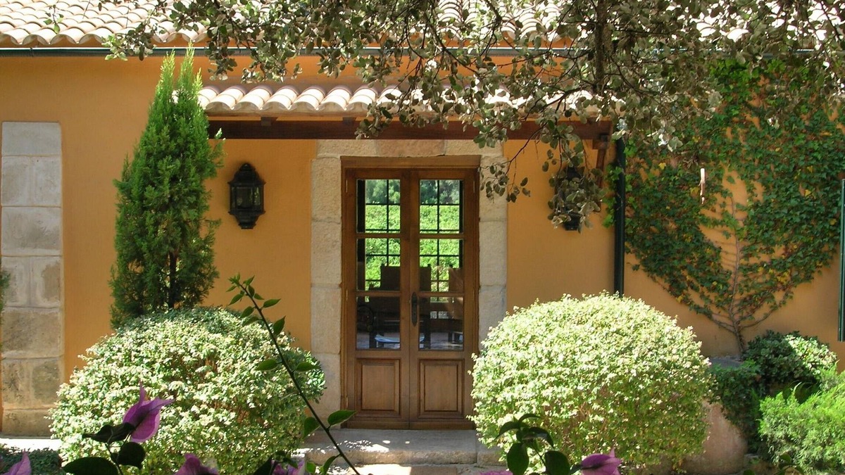 Esporles Bed & Breakfast | *PREMIUM PROPERTY* Beautiful finca with spectacular views and HEATED POOL