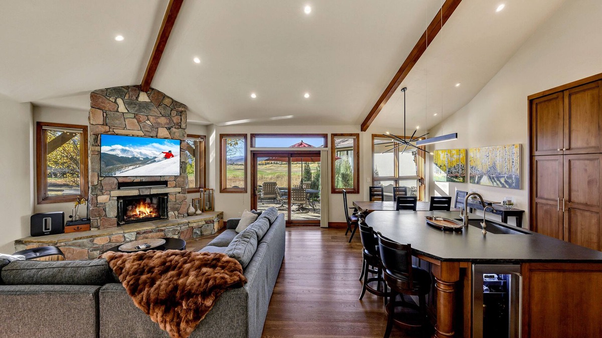 Edwards House | Premium Ski Home with Stunning Views and a Hot Tub! Seconds from Chair Lift!