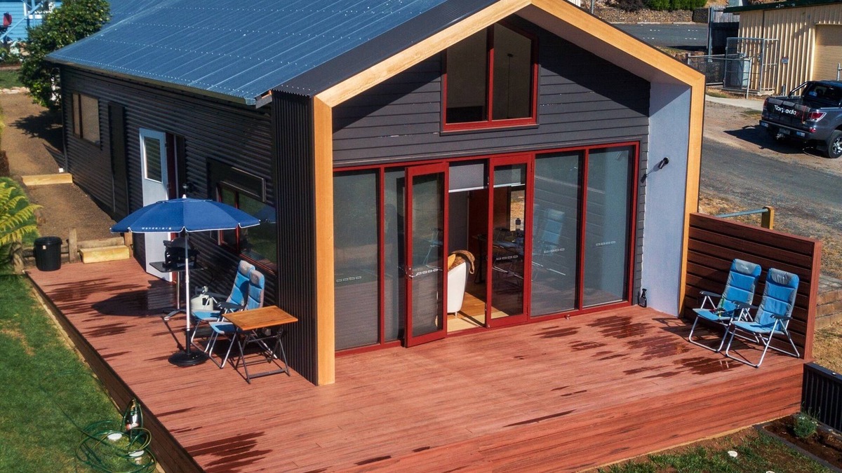 Derby House | PREMIUM. Striking design, specatacular outlook with hi-tech and stylish interior
