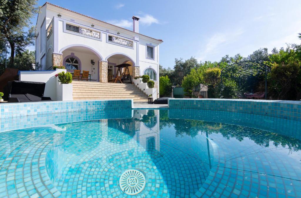 Platistomo Villa | Premium Villa In Alepochori