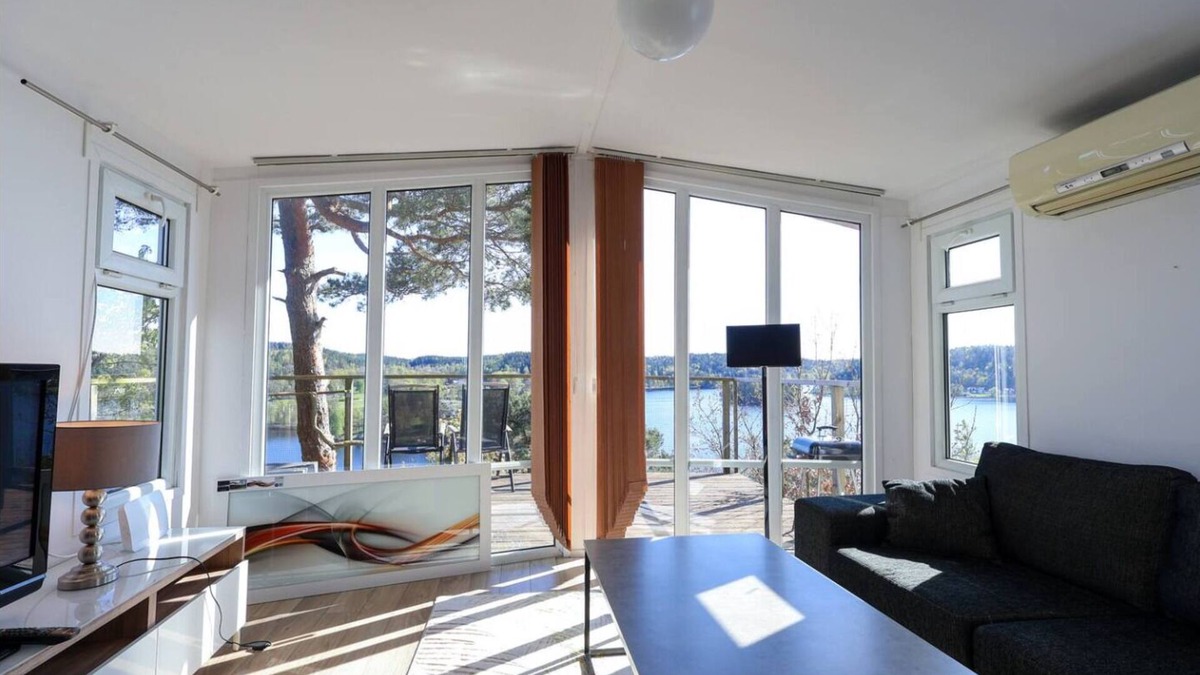 Molnlycke Apartment | Premium Workers Home - 3 beds- WiFi - Free Parking