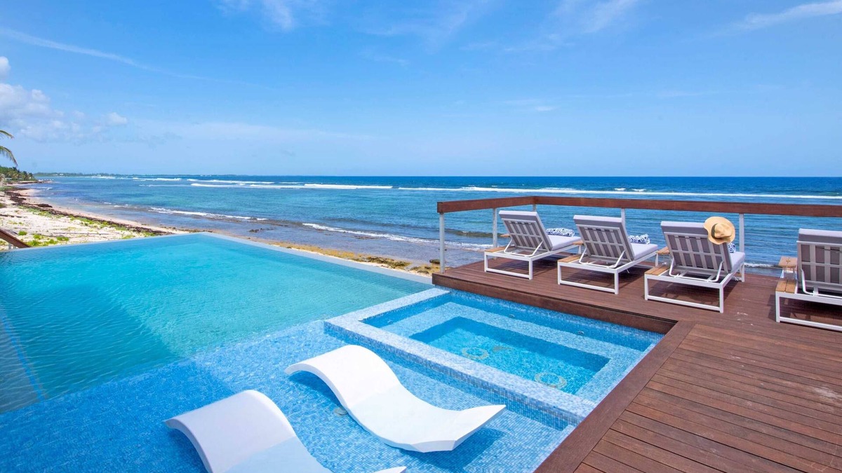 Bodden Town House | Present Moment: Family Beach House w/Pool, Spa, Free Kayak + Kid’s Suite w/Xbox One