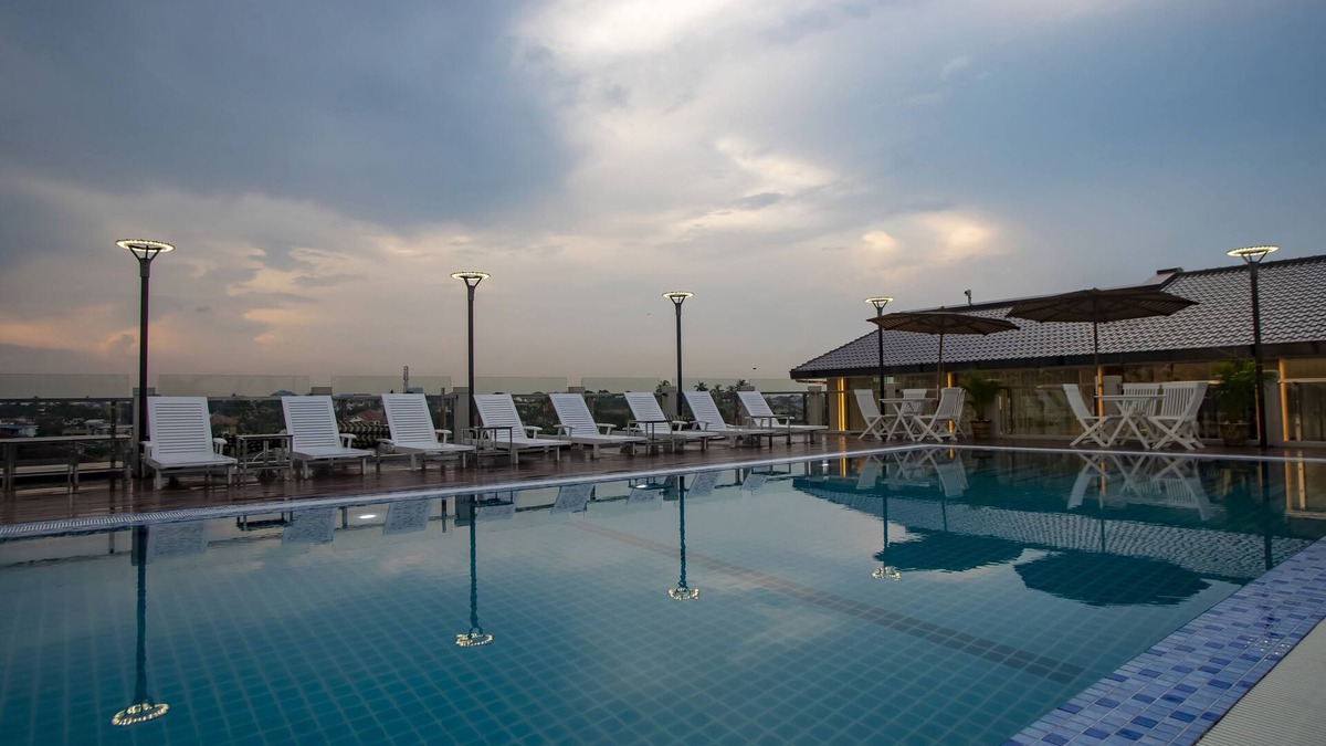 Bahan Hotel | Prestige Residences at Golden Valley
