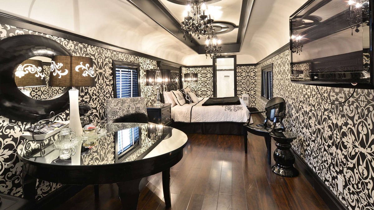 East Kootenay Hotel | Prestige Rocky Mountain Resort Cranbrook, WorldHotels Crafted